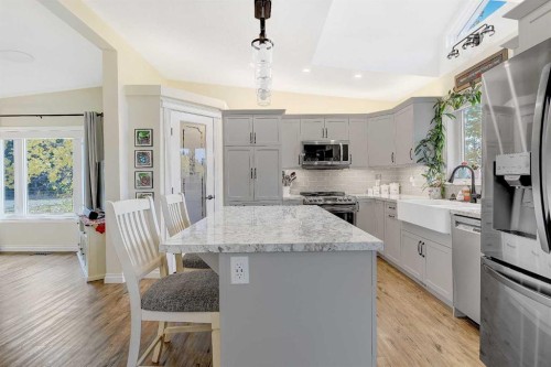 62064A Township Road 730, Clairmont, AB - Indoor Photo Showing Kitchen With Upgraded Kitchen