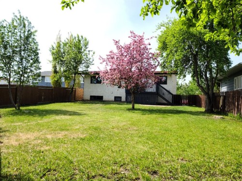 7413 96 Street, Peace River, AB - Outdoor With Backyard