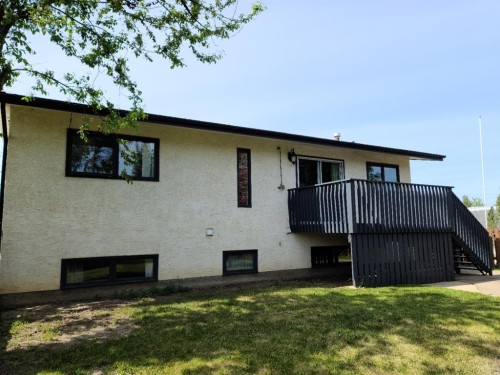 7413 96 Street, Peace River, AB - Outdoor