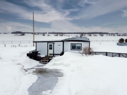 5128 North Avenue Donnelly, AB T0H 1G0