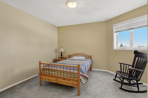 12-712074 Range Rd 55, Grande Prairie, AB - Indoor Photo Showing Bedroom