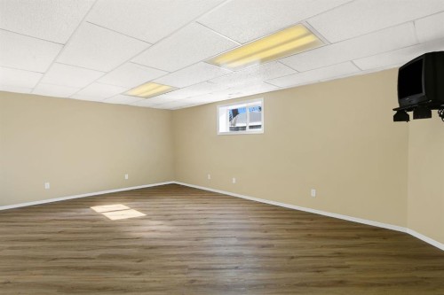 12-712074 Range Rd 55, Grande Prairie, AB - Indoor Photo Showing Other Room