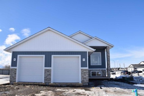 8210 87 Street  Grande Prairie, AB T8X 0R7