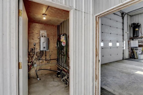 1419 Twp 724, Debolt, AB - Indoor Photo Showing Garage