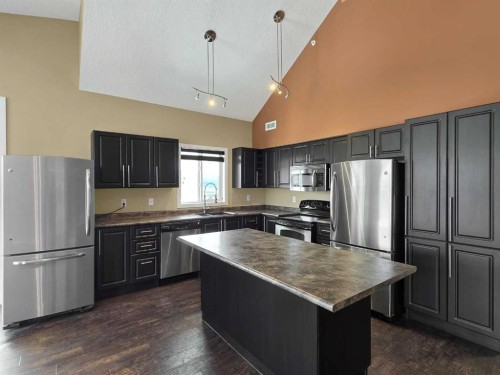 411-160 Moberly Road, Grande Cache, AB - Indoor Photo Showing Kitchen