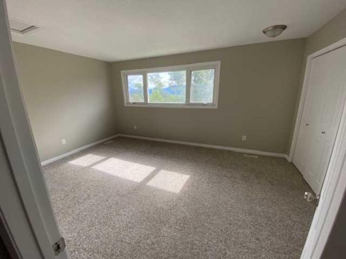 19 97, Grande Cache, AB - Indoor Photo Showing Other Room