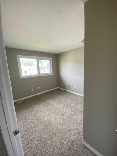 19 97, Grande Cache, AB - Indoor Photo Showing Other Room