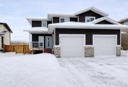9122 131 Avenue Grande Prairie, AB T8X 0A9