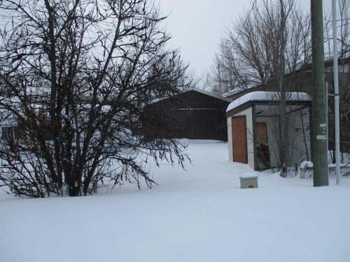 303 4Th Avenue Sw, Manning, AB - Outdoor