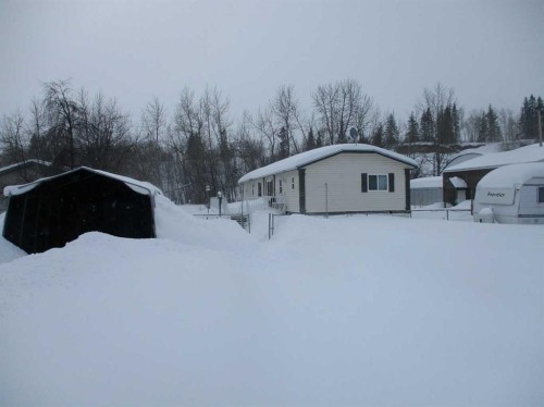 303 4Th Avenue Sw, Manning, AB - Outdoor