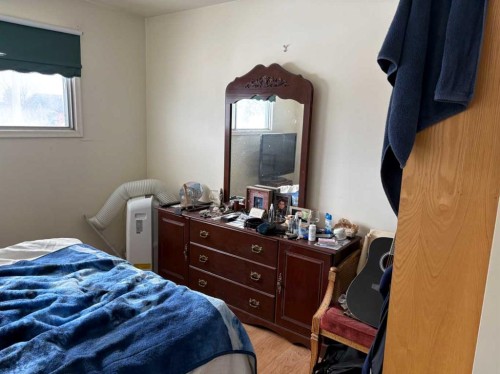 5003 42 Avenue, Valleyview, AB - Indoor Photo Showing Bedroom