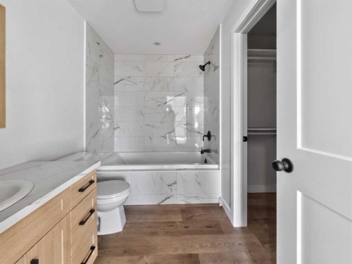11113 104 Ave, La Crete, AB - Indoor Photo Showing Bathroom