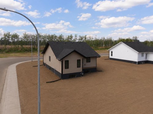 11113 104 Ave, La Crete, AB - Outdoor