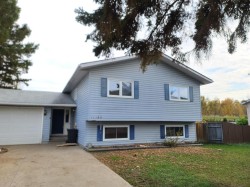 11129 92 Street Peace River, AB T8S 1P6