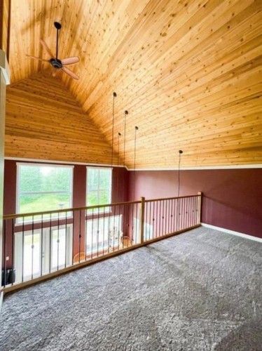 151 Peace River Avenue, Joussard, AB - Indoor Photo Showing Other Room