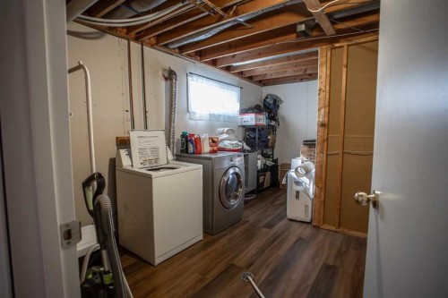 10403 106 Avenue, High Level, AB - Indoor Photo Showing Laundry Room