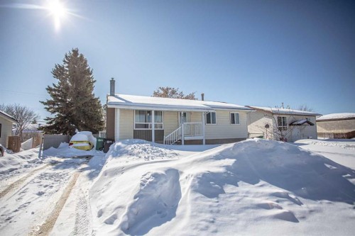 10403 106 Avenue, High Level, AB - Outdoor