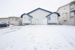 9216 94 Avenue Grande Prairie, AB T8V 7R9