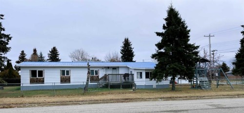4521 50 Avenue, Grimshaw, AB - Outdoor