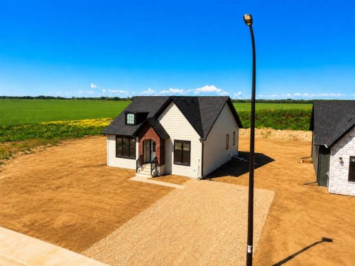 9102 109 St, La Crete, AB - Outdoor