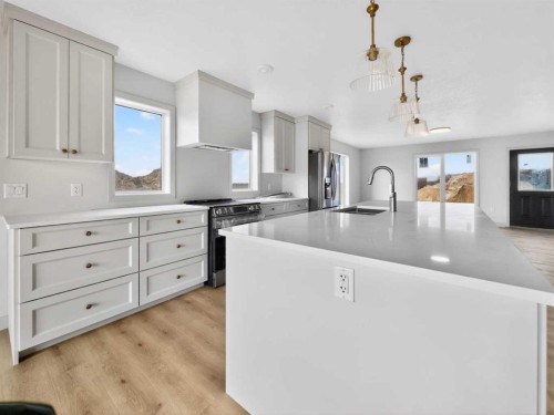 9102 109 St, La Crete, AB - Indoor Photo Showing Kitchen With Upgraded Kitchen