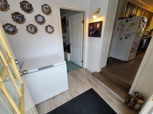 9909 80 Avenue, Peace River, AB - Indoor Photo Showing Other Room
