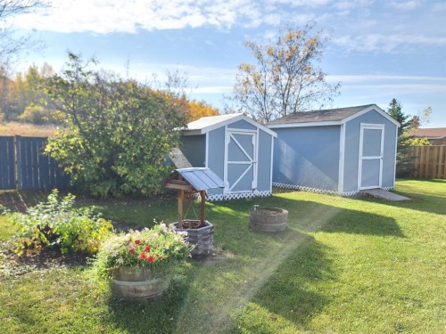 9909 80 Avenue, Peace River, AB - Outdoor
