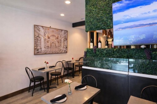 10721 124 St, Edmonton, AB 