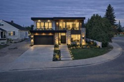 12436 St Albert Trl  Edmonton, AB T5L 4H1