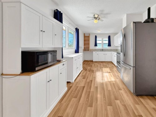 10309 101 Avenue, Grande Cache, AB - Indoor Photo Showing Kitchen