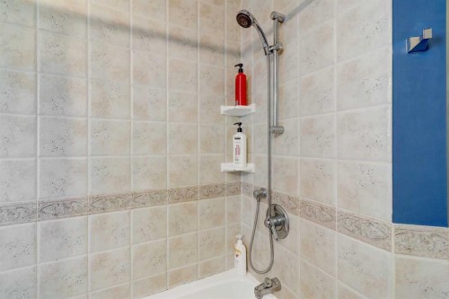 11304 108 Avenue, Fairview, AB - Indoor Photo Showing Bathroom