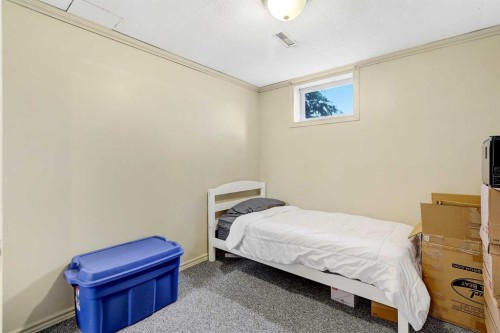 11304 108 Avenue, Fairview, AB - Indoor Photo Showing Bedroom