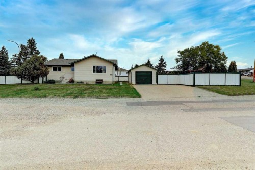 11304 108 Avenue, Fairview, AB - Outdoor