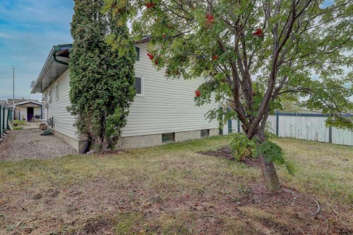 11304 108 Avenue, Fairview, AB - Outdoor
