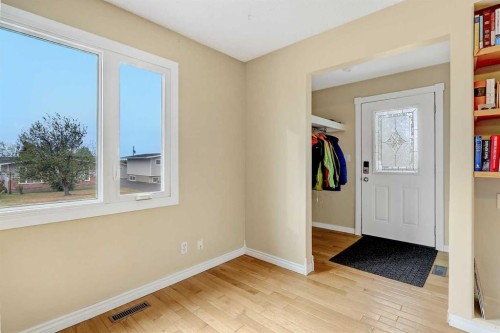 11304 108 Avenue, Fairview, AB - Indoor Photo Showing Other Room