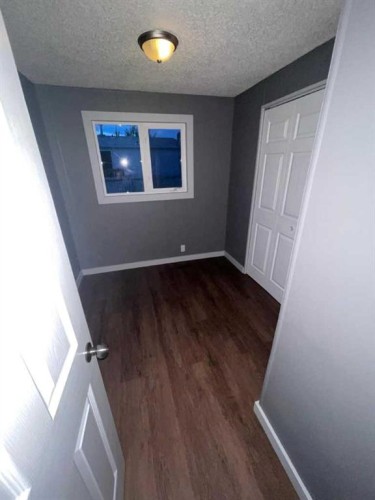 5002 54 Street, Grimshaw, AB - Indoor Photo Showing Other Room