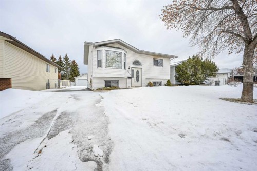 6325 Poplar Drive  Grande Prairie, AB T8W 2G4