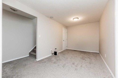85 Pinnacle Crossing, Grande Prairie, AB - Indoor Photo Showing Other Room