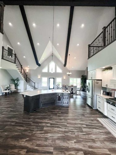 9110 100 Ave, La Crete, AB - Indoor Photo Showing Kitchen