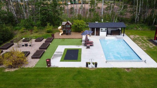 9110 100 Ave, La Crete, AB - Outdoor With In Ground Pool