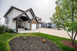 41 Pinnacle Lake Drive Grande Prairie, AB T8W 0A9