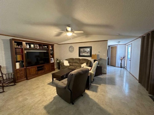 452 1St Street Sw, Falher, AB - Indoor