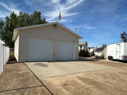 452 1St Street Sw, Falher, AB - Outdoor With Exterior