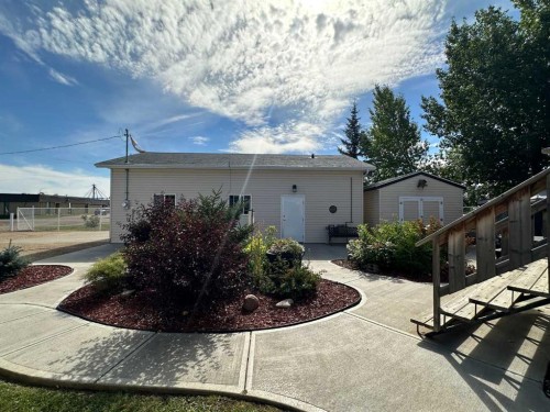 452 1St Street Sw, Falher, AB - Outdoor