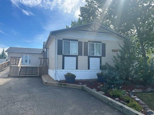 452 1St Street Sw, Falher, AB - Outdoor