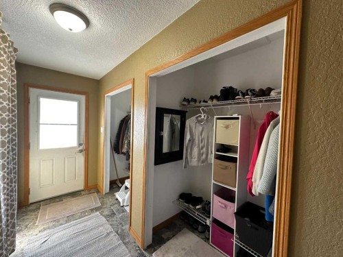 452 1St Street Sw, Falher, AB - Indoor