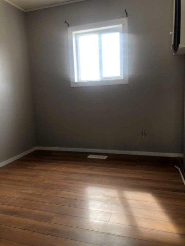 9917 106A Street, High Level, AB - Indoor Photo Showing Other Room