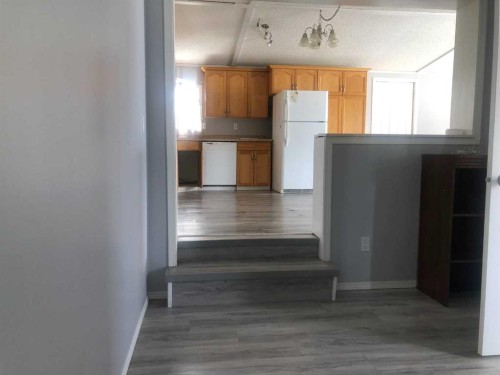 9917 106A Street, High Level, AB - Indoor Photo Showing Kitchen