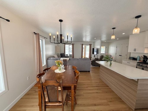 10406 105 Ave, La Crete, AB - Indoor Photo Showing Dining Room