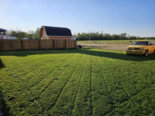 10406 105 Ave, La Crete, AB - Outdoor